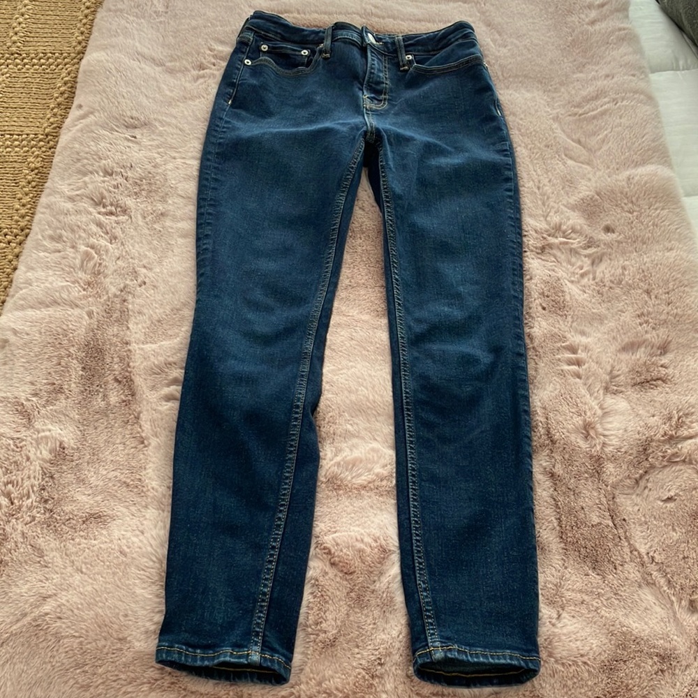 FREE ASSEMBLY HIGH RISE SKINNY JEANS SIZE 6